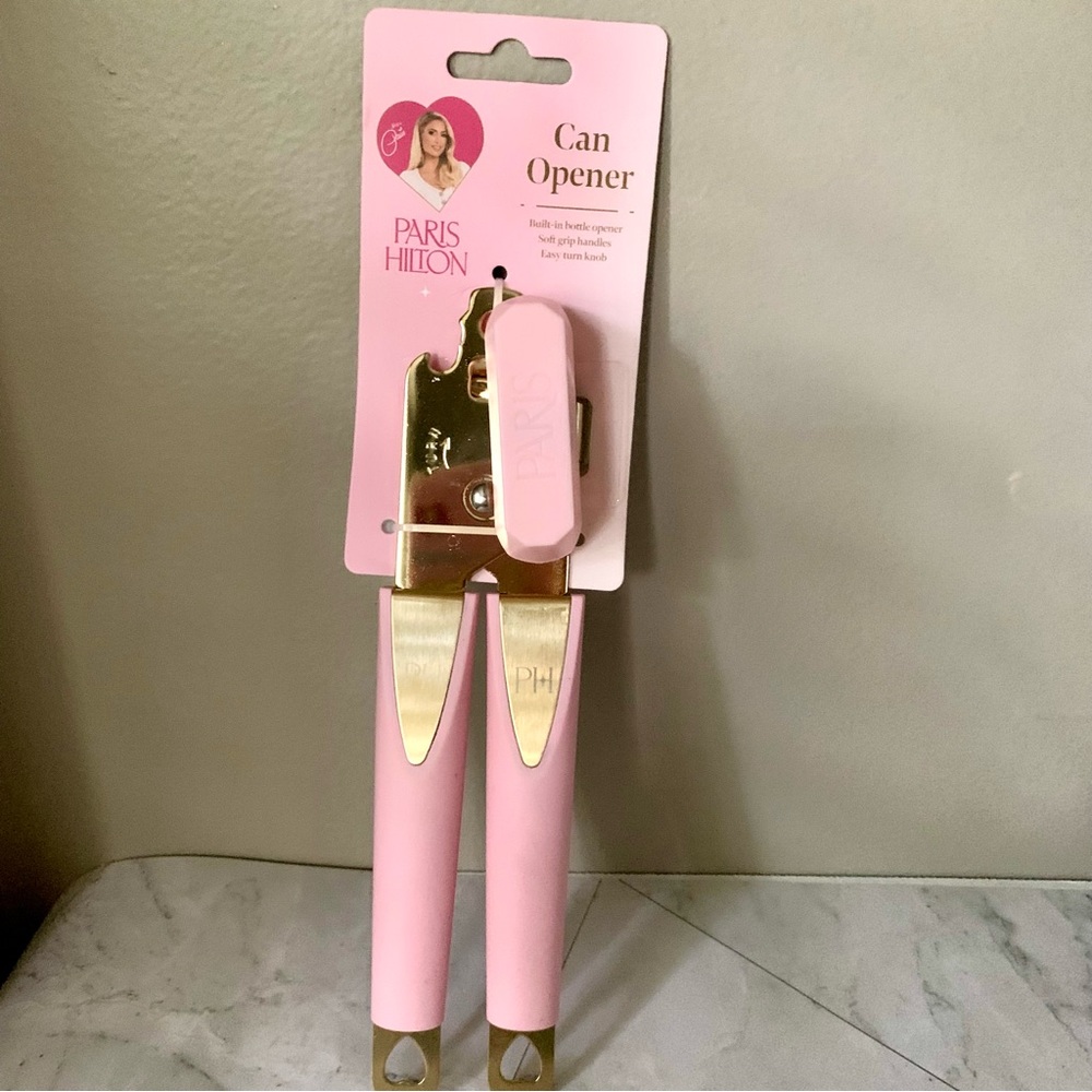 Paris Hilton Can Opener with Built-In Bottle Opener, Easy-Turn Knob and Soft